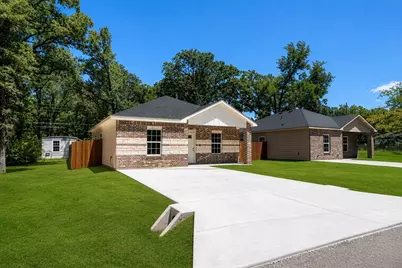 108 Navajo Drive, Mabank, TX 75156 - Photo 1