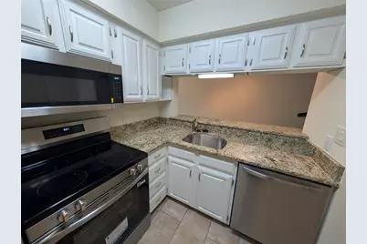 5200 Martel Avenue #11N, Dallas, TX 75206 - Photo 9