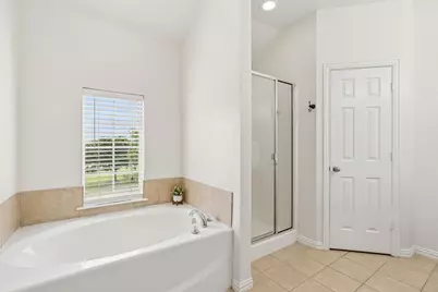 2117 Parkview, Carrollton, TX 75006 - Photo 17