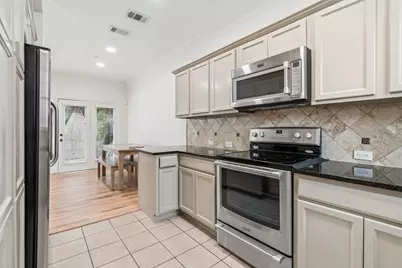 2117 Parkview, Carrollton, TX 75006 - Photo 9