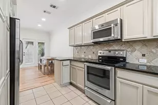 2117 Parkview, Carrollton, TX 75006 - Photo 9