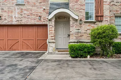 2117 Parkview, Carrollton, TX 75006 - Photo 3