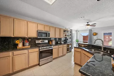 704 Oakridge Drive, Lake Dallas, TX 75065 - Photo 13