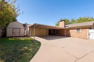 1136 Kris St, Irving, TX 75060 - Photo 5