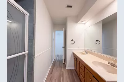 1136 Kris Street, Irving, TX 75060 - Photo 15