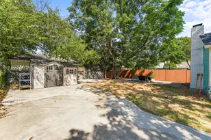 1121 Hudgins Ave, Fort Worth, TX 76111 - Photo 23