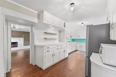 1121 Hudgins Avenue, Fort Worth, TX 76111 - Photo 7