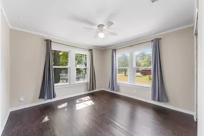 1121 Hudgins Avenue, Fort Worth, TX 76111 - Photo 15