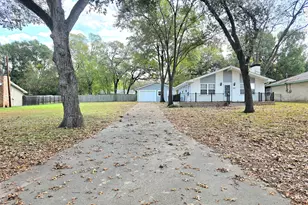 131 Ocean Dr, Gun Barrel City, TX 75156 - Photo 19