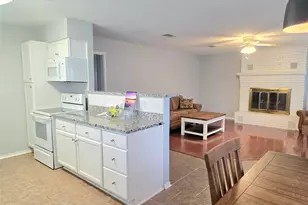 131 Ocean Dr, Gun Barrel City, TX 75156 - Photo 9