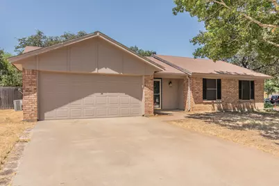 1517 Raintree Lane, Cleburne, TX 76033 - Photo 3