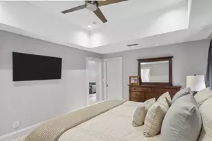 4319 Cabell Dr, Dallas, TX 75204 - Photo 17