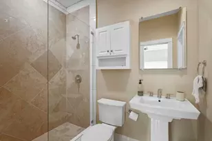 4319 Cabell Dr, Dallas, TX 75204 - Photo 33