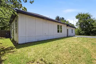 1812 Oneal St, Greenville, TX 75401 - Photo 17