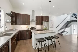 429 W 9th St, Dallas, TX 75208 - Photo 13