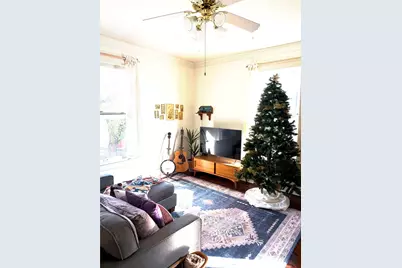 615 W Oak Street #C, Denton, TX 76201 - Photo 3