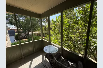 615 W Oak Street #C, Denton, TX 76201 - Photo 17