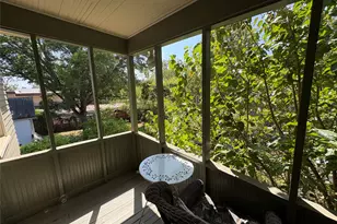 615 W Oak St, Denton, TX 76201 - Photo 17