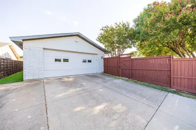 1948 Rambling Ridge Lane, Carrollton, TX 75007 - Photo 15