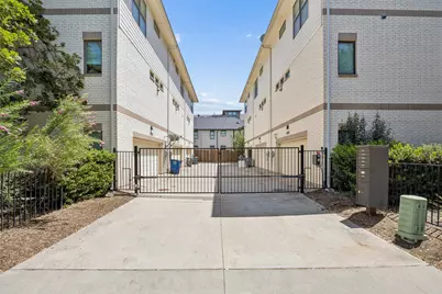 4025 Lemmon Tree Place, Dallas, TX 75219 - Photo 29