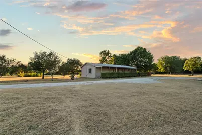 2641 Pleasant Run, Crawford, TX 76689 - Photo 27