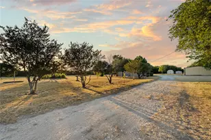 2641 Pleasant Run, Crawford, TX 76689 - Photo 31