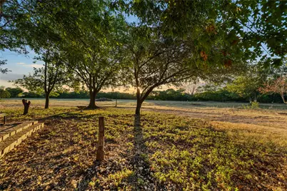 2641 Pleasant Run, Crawford, TX 76689 - Photo 33