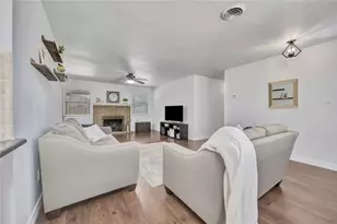 2812 Norwood Ln, Arlington, TX 76013 - Photo 5