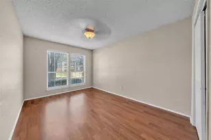 2741 White Oak Dr, Grand Prairie, TX 75052 - Photo 23