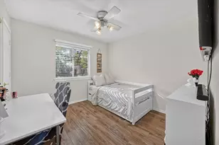 729 Bent Tree Ct, Hurst, TX 76054 - Photo 13