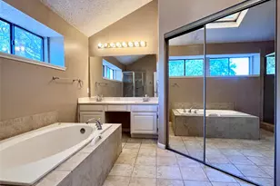 205 Sunset Dr, Glenn Heights, TX 75154 - Photo 15