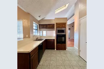 205 Sunset Drive, Glenn Heights, TX 75154 - Photo 9