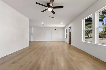 212 E Marguerita Drive, Garland, TX 75040 - Photo 7