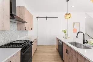 2015 N Prairie Ave, Dallas, TX 75204 - Photo 7