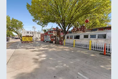 2015 N Prairie Avenue #203, Dallas, TX 75204 - Photo 35