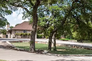 1205 Florence Dr, Azle, TX 76020 - Photo 3
