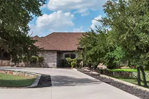 1205 Florence Dr, Azle, TX 76020 - Photo 3