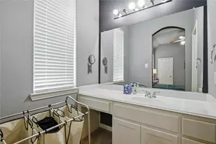 9024 Bottlebrush Ln, Irving, TX 75063 - Photo 31