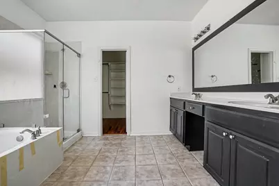 3023 Riverwood Lane, Grand Prairie, TX 75052 - Photo 17