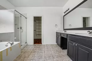 3023 Riverwood Ln, Grand Prairie, TX 75052 - Photo 17