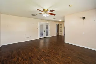 600 E Liberty St, Pilot Point, TX 76258 - Photo 17