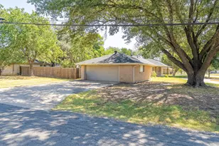 600 E Liberty St, Pilot Point, TX 76258 - Photo 31