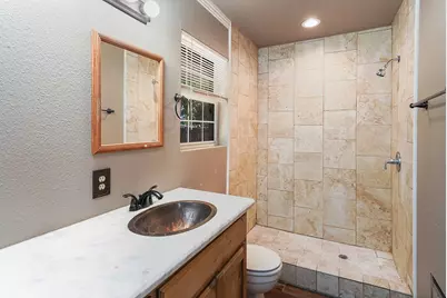 600 E Liberty Street, Pilot Point, TX 76258 - Photo 25