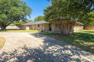 600 E Liberty St, Pilot Point, TX 76258 - Photo 31