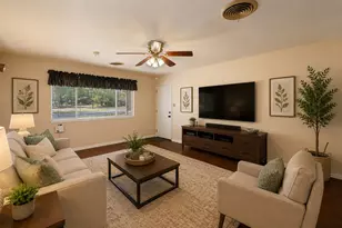 600 E Liberty St, Pilot Point, TX 76258 - Photo 11