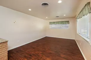 600 E Liberty St, Pilot Point, TX 76258 - Photo 5