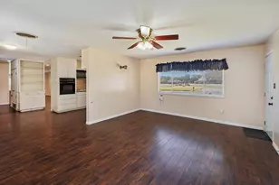 600 E Liberty St, Pilot Point, TX 76258 - Photo 15
