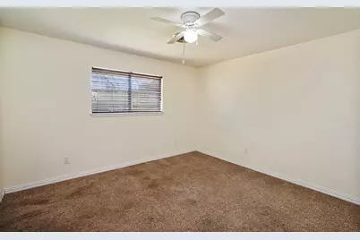 600 E Liberty Street, Pilot Point, TX 76258 - Photo 17