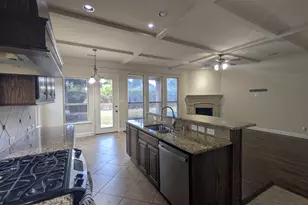 12231 Jackson Creek Dr, Dallas, TX 75243 - Photo 7