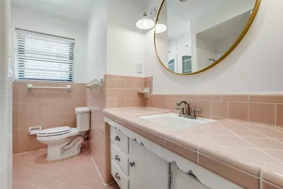 9226 Larchwood Drive, Dallas, TX 75238 - Photo 17